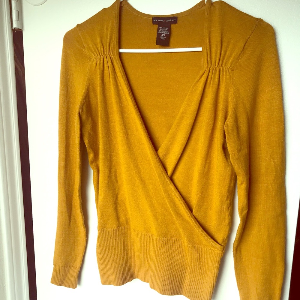 New York & company sweater